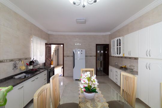 Cozinha de casa para alugar com 2 quartos, 168m² em Vila Lucia, São Paulo