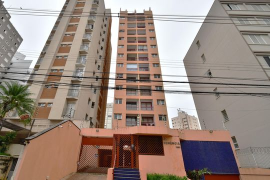 Fachada do Prédio de apartamento para alugar com 1 quarto, 39m² em Vila Itapura, Campinas