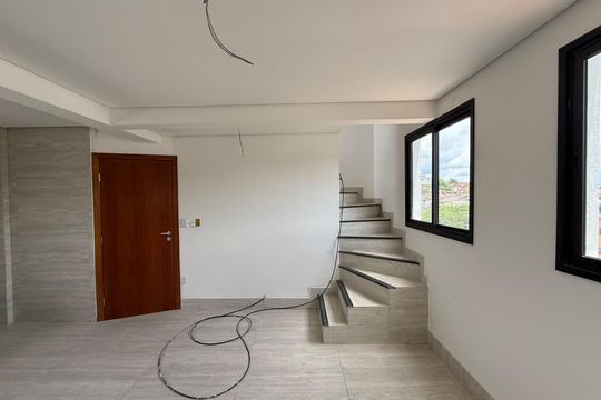Sala de apartamento para alugar com 2 quartos, 110m² em Alípio de Melo, Belo Horizonte