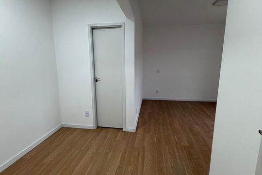 Sala de apartamento para alugar com 3 quartos, 125m² em Jardim Santa Maria, Embu das Artes