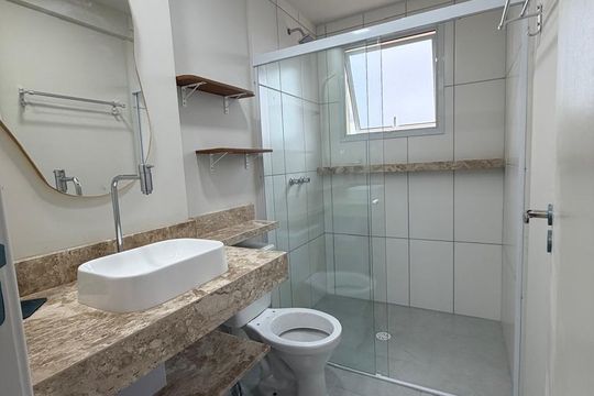 Banheiro de apartamento para alugar com 3 quartos, 125m² em Jardim Santa Maria, Embu das Artes