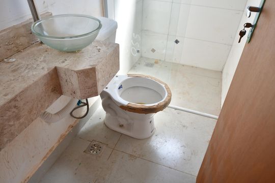 Banheiro de casa de condomínio para alugar com 2 quartos, 40m² em Taquaral, Campinas