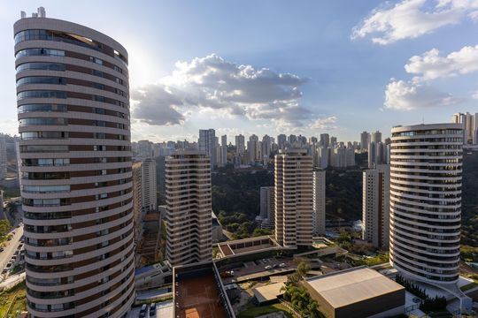 Vista da Sala 1 / Suíte 1 de kitnet/studio para alugar com 1 quarto, 48m² em Vale do Sereno, Nova Lima