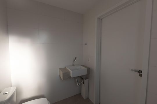 Banheiro 1 de kitnet/studio para alugar com 1 quarto, 48m² em Vale do Sereno, Nova Lima