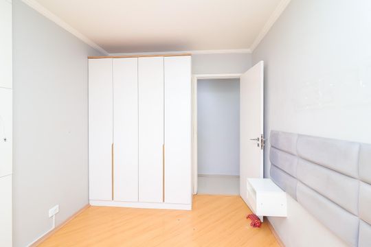 Quarto 1 de apartamento para alugar com 2 quartos, 55m² em Vila Regina, São Paulo