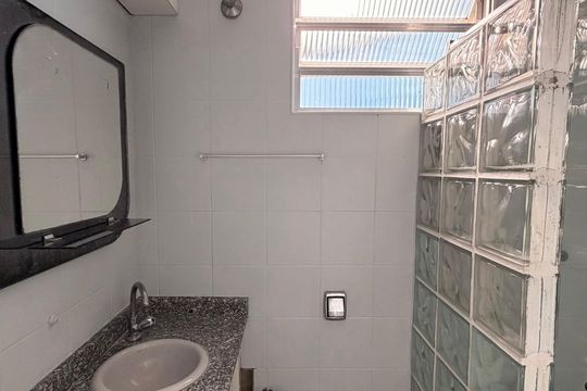 Banheiro de casa para alugar com 1 quarto, 50m² em Vila Palmares, São Caetano do Sul