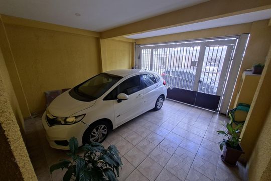 Garagem de casa à venda com 2 quartos, 172m² em Jardim Monte Alegre, Taboão da Serra