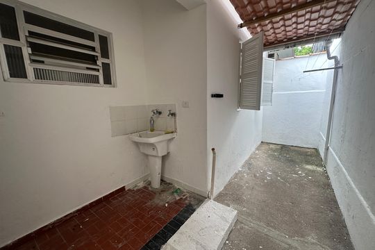 Área de Serviço de casa para alugar com 2 quartos, 76m² em Jardim Independencia, São Vicente