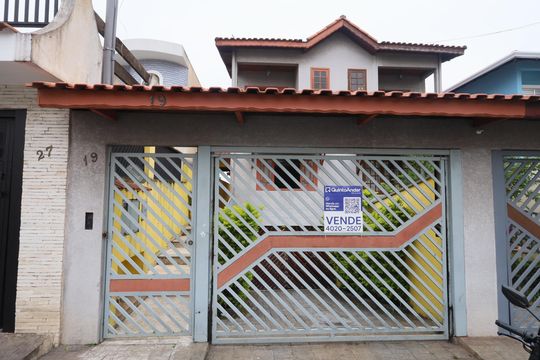 Fachada de casa à venda com 3 quartos, 233m² em Jardim das Flores, Osasco