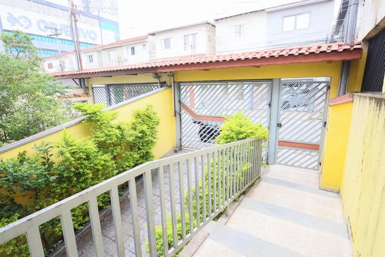 Garagem de casa à venda com 3 quartos, 233m² em Jardim das Flores, Osasco