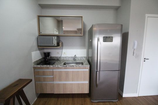Cozinha de apartamento para alugar com 1 quarto, 40m² em Centro, São José dos Campos