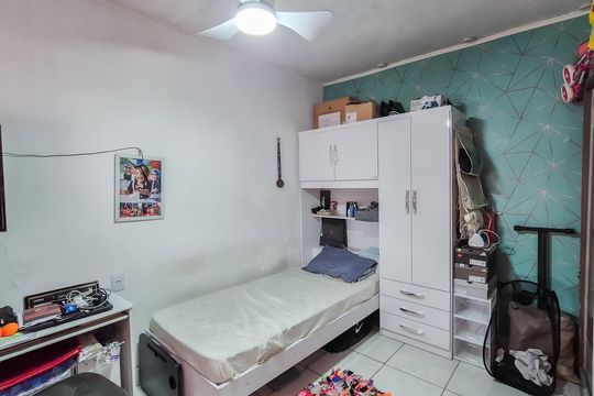 Quarto  de casa à venda com 1 quarto, 53m² em Rocha Miranda, Rio de Janeiro