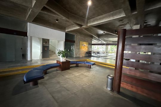 Hall de entrada de apartamento para alugar com 1 quarto, 50m² em Boa Vista, São Vicente