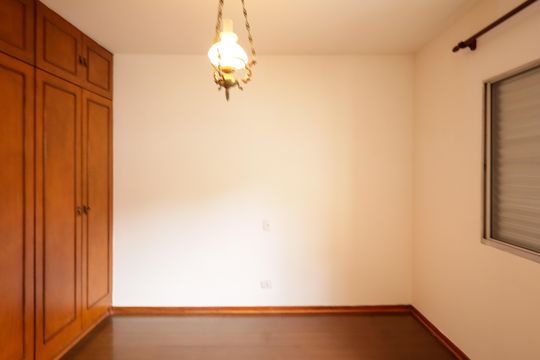 Quarto 3 de casa para alugar com 3 quartos, 200m² em Parque Colonial, São Paulo