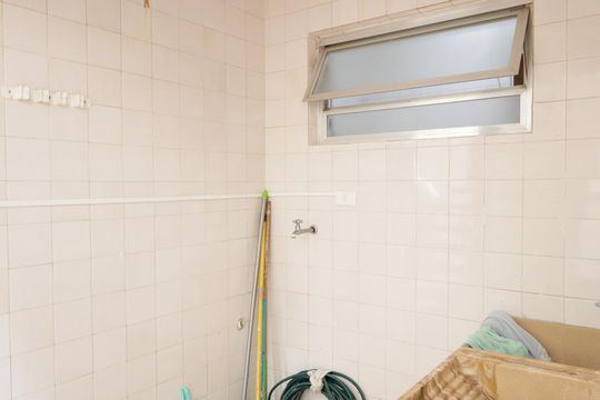 Área de Serviço de casa para alugar com 3 quartos, 200m² em Parque Colonial, São Paulo