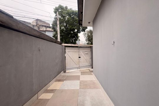 Garagem/ quintal  de casa para alugar com 1 quarto, 60m² em Parque Oratório, Santo André
