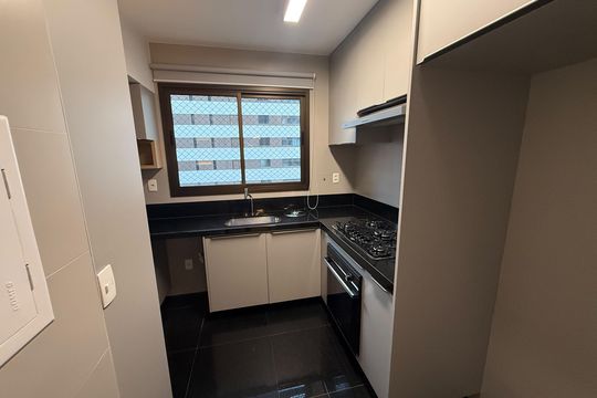 cozinha de apartamento para alugar com 3 quartos, 74m² em Lourdes, Belo Horizonte