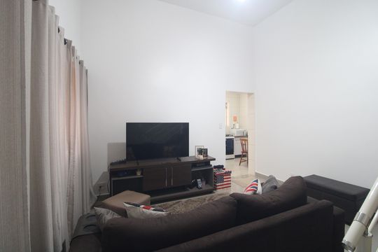 Sala de casa à venda com 2 quartos, 124m² em Vila Marari, São Paulo