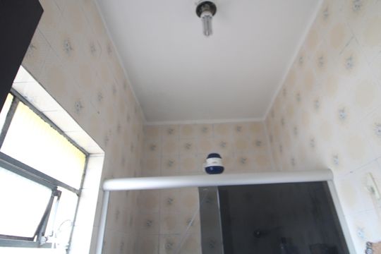Banheiro da suíte de casa à venda com 2 quartos, 124m² em Vila Marari, São Paulo