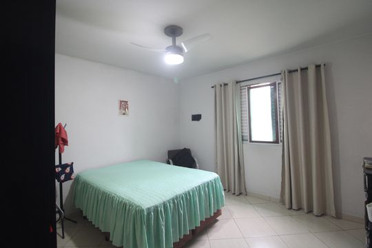 Suíte de casa à venda com 2 quartos, 124m² em Vila Marari, São Paulo