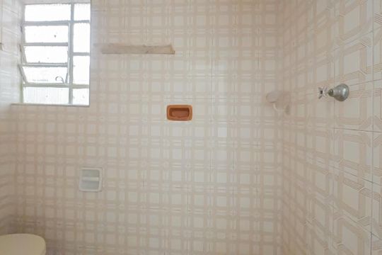 Banheiro Garagem de casa para alugar com 3 quartos, 130m² em Jardim Belem, São Paulo