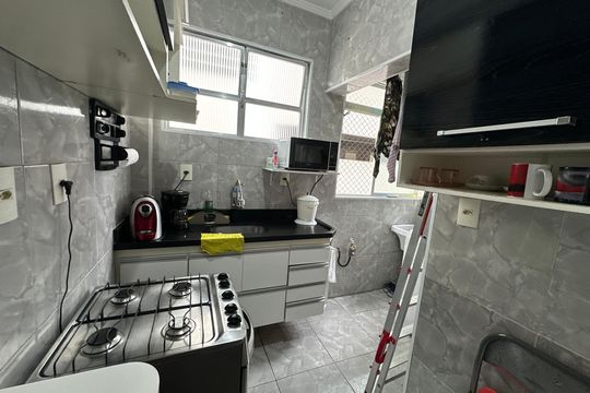 Cozinha de apartamento para alugar com 1 quarto, 52m² em Itararé, São Vicente