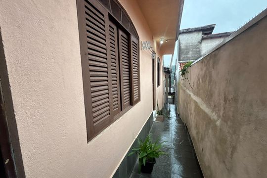 Corredor de kitnet/studio para alugar com 1 quarto, 35m² em Parque Alexandre, Cotia