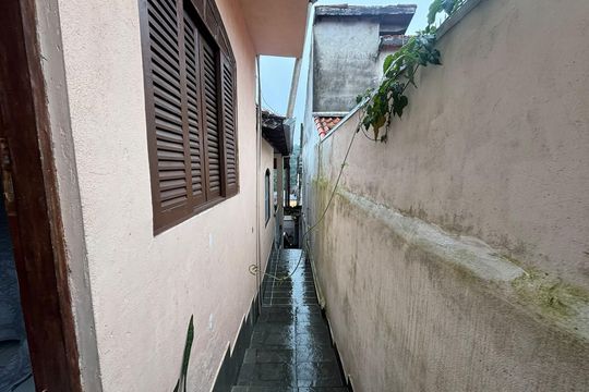 Corredor de kitnet/studio para alugar com 1 quarto, 35m² em Parque Alexandre, Cotia