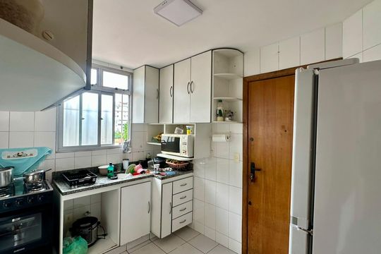 Cozinha de apartamento à venda com 5 quartos, 186m² em Nova Suíça, Belo Horizonte