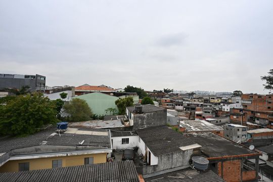 Vista do Quarto 1 de apartamento à venda com 2 quartos, 60m² em Parque Pinheiros, Taboão da Serra