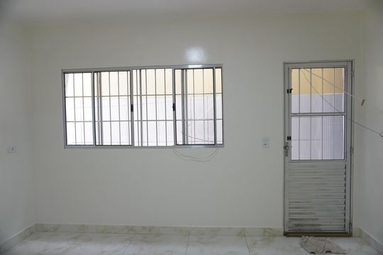 Casa para alugar com 2 quartos, 60m² em Jardim das Camelias, São Paulo