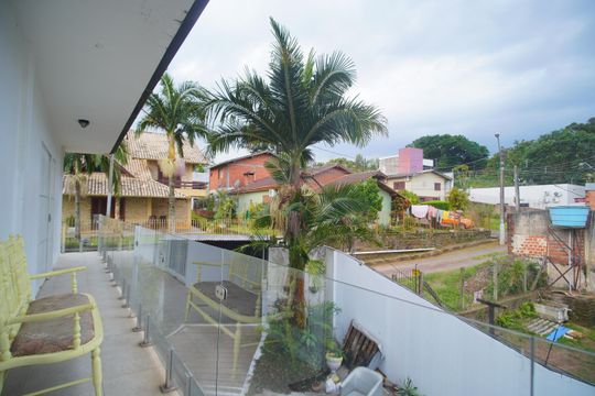 Vista de casa à venda com 5 quartos, 600m² em Vila Nova, Novo Hamburgo