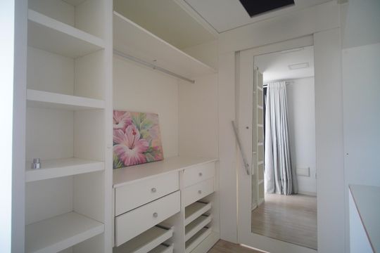 Closet da suíte 2 de casa à venda com 5 quartos, 600m² em Vila Nova, Novo Hamburgo