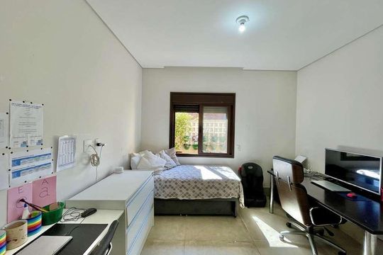 Casa de Condomínio para alugar com 3 quartos, 772m² em Rio Cotia, Cotia