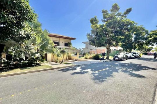Casa de Condomínio para alugar com 3 quartos, 772m² em Rio Cotia, Cotia