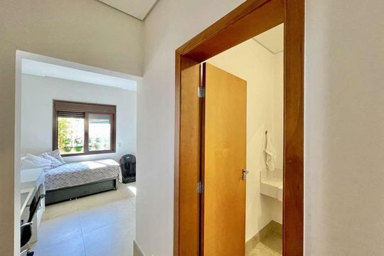 Casa de Condomínio para alugar com 3 quartos, 772m² em Rio Cotia, Cotia