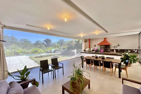 Casa de Condomínio para alugar com 3 quartos, 772m² em Rio Cotia, Cotia