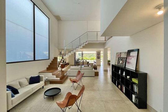 Casa de Condomínio para alugar com 3 quartos, 772m² em Rio Cotia, Cotia