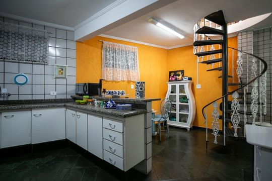 Cozinha de casa para alugar com 3 quartos, 223m² em Jardim São Paulo, São Paulo