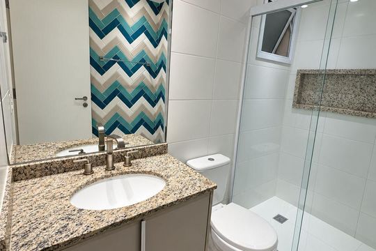 Banheiro 2 de apartamento à venda com 3 quartos, 171m² em Jardim Cláudia, São Paulo