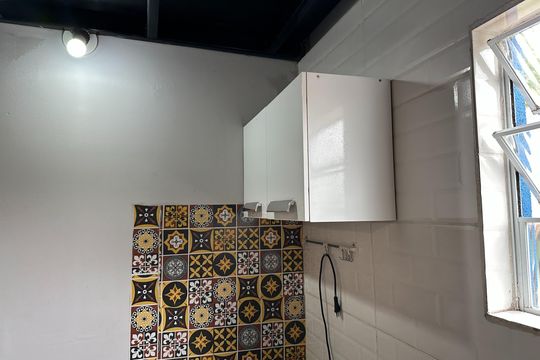 Cozinha de kitnet/studio para alugar com 1 quarto, 31m² em Jardim Maria Amelia, Jacareí