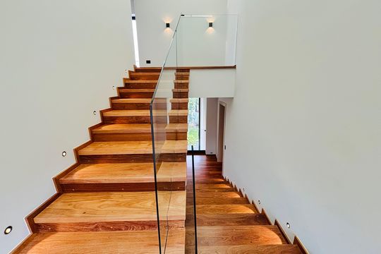 Escada  de casa de condomínio à venda com 5 quartos, 834m² em Alphaville, Santana de Parnaíba