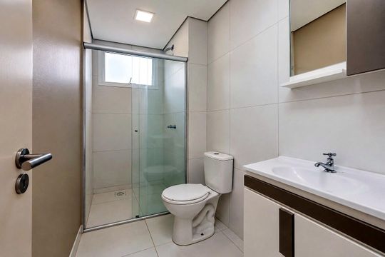Banheiro de apartamento para alugar com 1 quarto, 55m² em São Geraldo, Porto Alegre