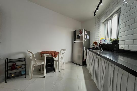 Cozinha de casa à venda com 2 quartos, 90m² em Vila Imperio, São Paulo