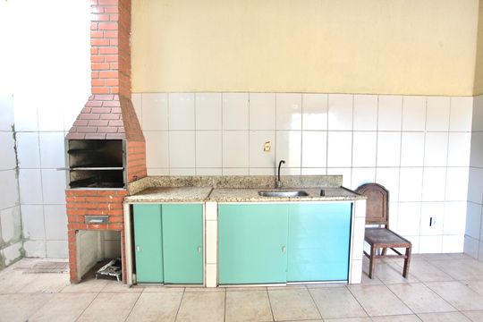 Área gourmet de casa para alugar com 3 quartos, 90m² em Vila Universal, Contagem