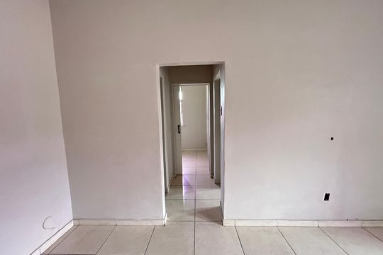 Corredor de apartamento à venda com 2 quartos, 62m² em Tomás Coelho, Rio de Janeiro