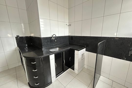 Cozinha de apartamento à venda com 2 quartos, 62m² em Tomás Coelho, Rio de Janeiro