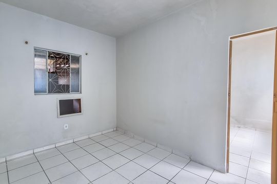 Casa para alugar com 1 quarto, 90m² em Olaria, Rio de Janeiro