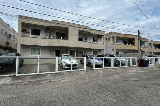 Fachada de apartamento para alugar com 3 quartos, 80m² em Campeche Central, Florianópolis