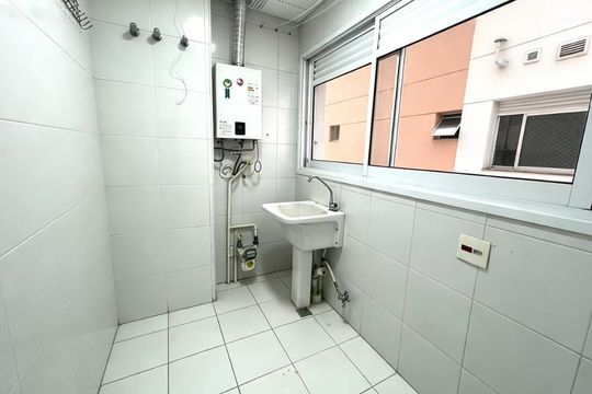 Área de serviço de apartamento para alugar com 3 quartos, 156m² em Paraíso, São Paulo